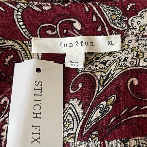 Fun 2 Fun Stitch Fix Women’s Kearney Henley Top Size XL Paisley Print Burgundy - Picture 7 of 8